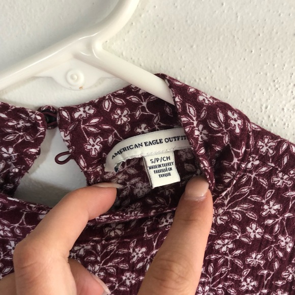 AMERICAN EAGLE COLD SHOULDER TOP - Picture 2 of 4